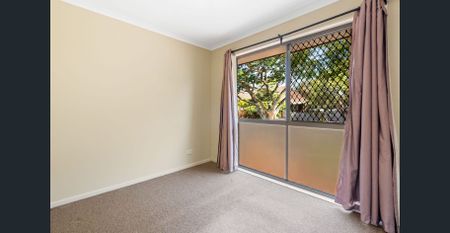 Spacious and Convenient Living in Robertson! - Photo 2