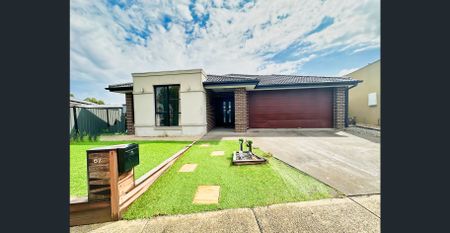 Spacious Family Retreat with a great location!!! - Photo 2