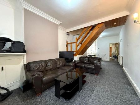 3 bedroom terraced house to rent - Photo 5
