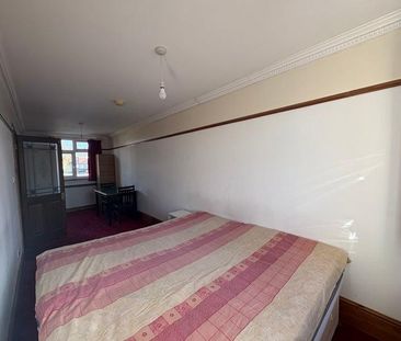 House share to rent - Photo 3