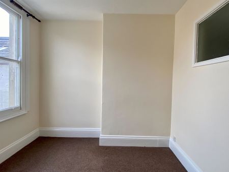 Priorswood Road, Taunton - Photo 2