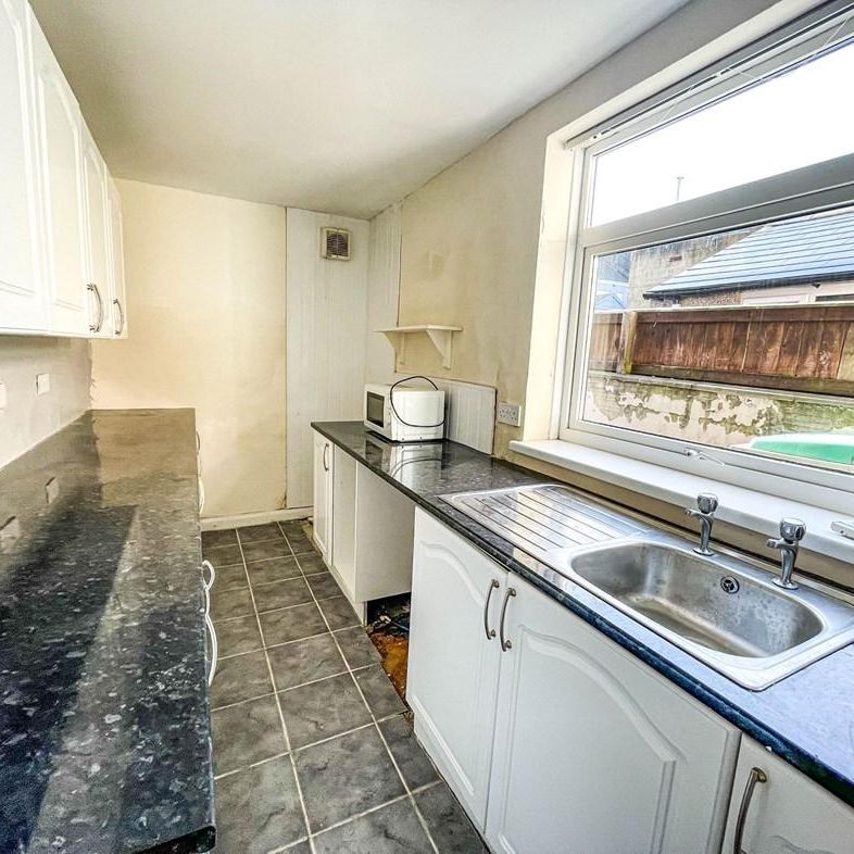 2 bed terraced house to rent in DH7 - Photo 1