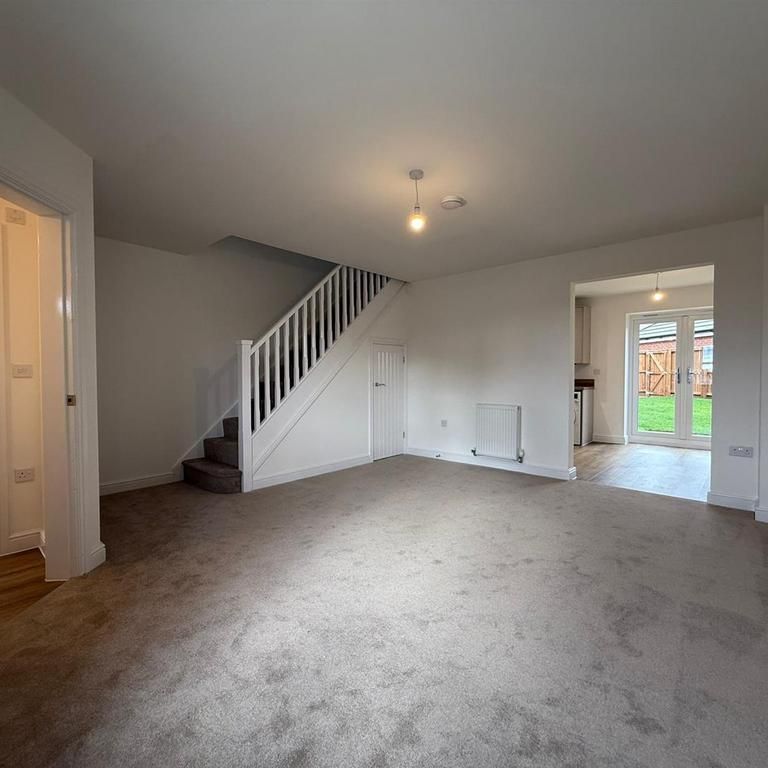 3 bedroom terraced house to rent - Photo 1