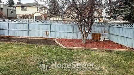 37 Douglasbank Rise SE, Calgary - Photo 4