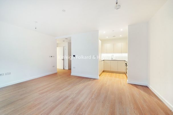 Tide Street, Barking, London, IG11 - Photo 1