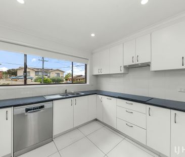 27 Keiwa Street, Kaleen ACT, Belconnen - Photo 2