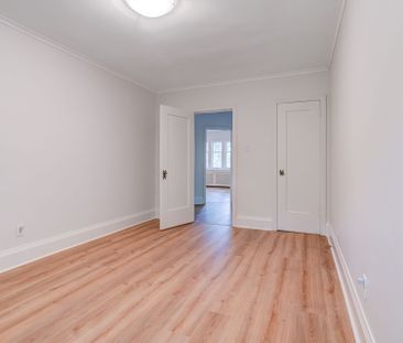 For Lease - 2 Aldbury Gardens, Toronto, Ontario - Photo 2