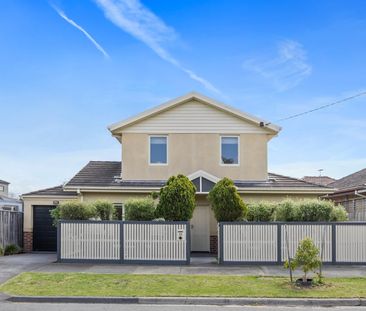 33 Mernda Avenue, Glen Iris VIC 3146 - Photo 3