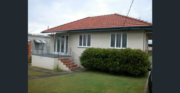 Family Home in the heart of Kedron - Photo 1