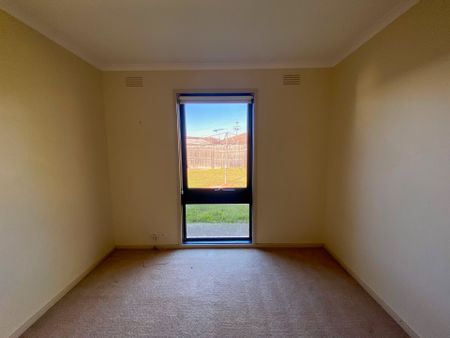 5 Julie Court, Corio - Photo 4
