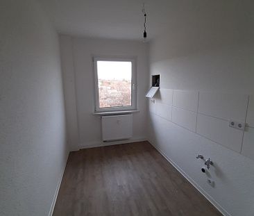 Renovierte 3 Zimmer in der 2 Etage erwarten Sie :) - Photo 3