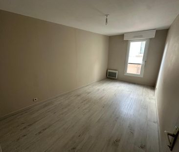 Location Appartement 3 pièces 72m² CHERBOURG-EN-COTENTIN 50100 - Photo 3