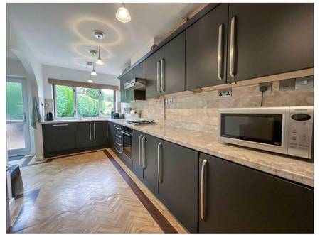 1 bedroom in a house share to rent - Photo 4