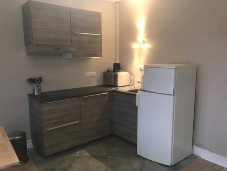 Beau studio meublé en location de 26,64m², situé rue Stanislas Girardin à Rouen, 498,27€ charges comprises - Photo 2