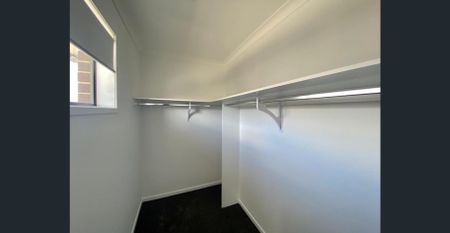 Modern Living - Photo 3