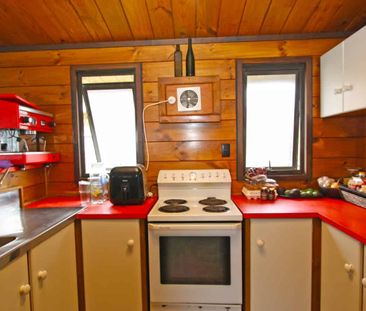 Oakura Village Lifestyle & Sea Views - Photo 5