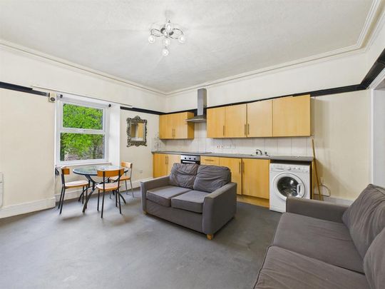 4 bedroom maisonette to rent - Photo 1