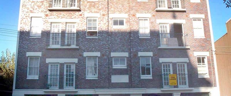 Studio Next to Ashfield Mall - Photo 1