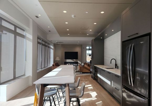 For Lease - 3250 Carding Mill Trail Unit# 307, Oakville, Ontario - Photo 1