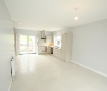 33 Lisburn Road, - Photo 3