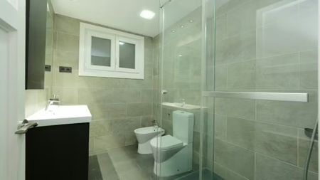 Carrer Gran de Gràcia, Barcelona, Catalonia 08012 - Photo 5