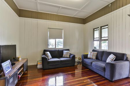 Cottage Opposite Parkland - Photo 4