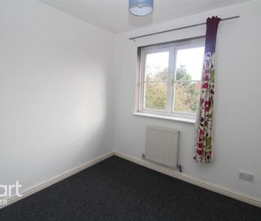 4 bedroom detached house to rent - Photo 4