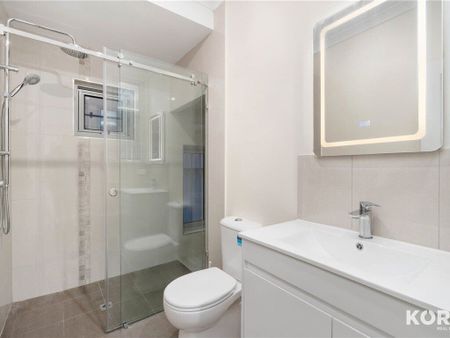 Hilton - Photo 3