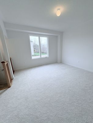 For Lease - 60 Baycroft Boulevard, Essa, Ontario - Photo 1