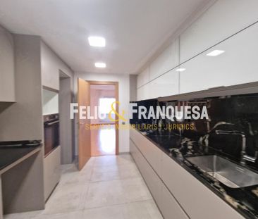 Piso de alquiler en De Borrell, El Coll - Photo 1