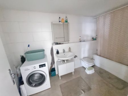 Appartement lumineux de 2,5 pièces au rez-de-chaussée dans un emplacement central à Granges - Photo 4