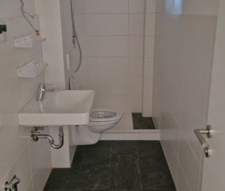 Neuwertige DG-Wohnung in Knittelfeld – sofort verfügbar - Photo 1