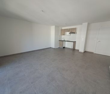 Location Appartement 3 pièces 64m² MONTRABE 31850 - Photo 2