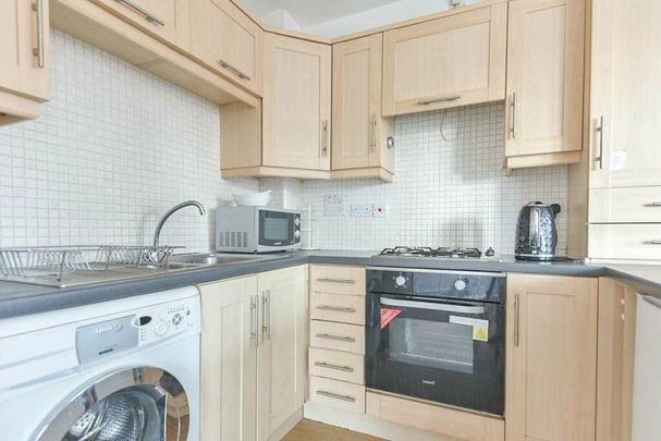 2 Bed Flat, Chichester Road South, M15 - Photo 1