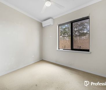 Stylish Villa Living with Large Private Courtyard! - Photo 2