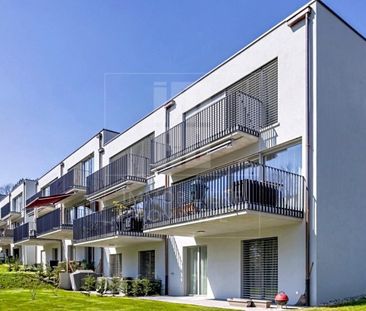 Superb 7-room villa with private garden - Photo 1