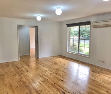 SPACIOUS & CONVENIENT! GREAT LOCATION. - Photo 4
