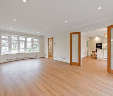 Well presented four bedroom home with garage and garden room - Photo 1