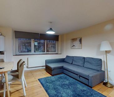 2 bedroom flat to rent - Photo 4
