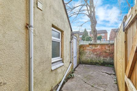 Uttoxeter Old Road - Photo 5