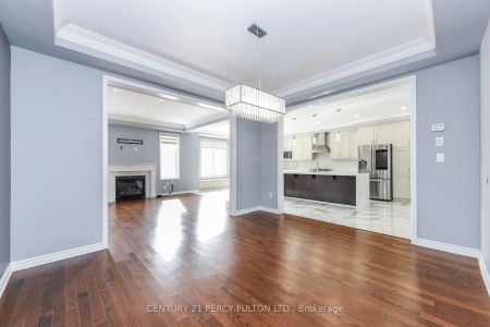 1040 Foxtail Crescent #Main & 2nd - Photo 2