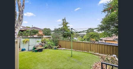 12 Tandara Avenue, Bradbury, NSW 2560 - Photo 2