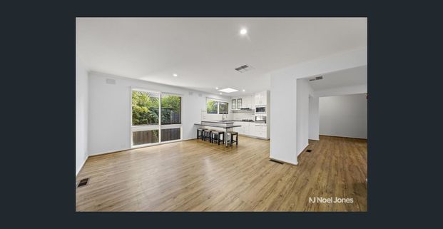 SUPERB FIVE-BEDROOM FAMILY HOME IN A PRIME SCHOOL ZONE - Photo 1