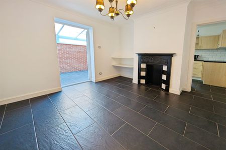 Ash Tree Road, SO18 - Photo 3