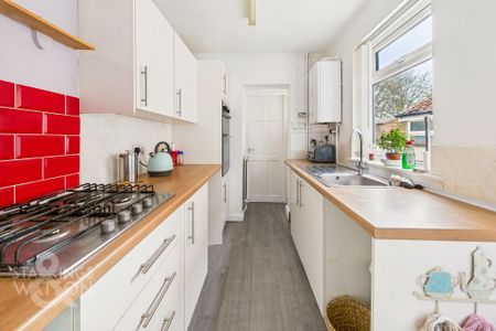 3 bedroom terraced house to rent - Photo 5