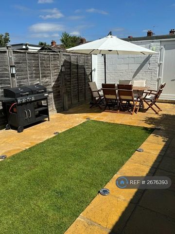 1 bedroom in a house share to rent - Photo 3