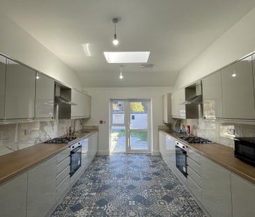1 bedroom in a house share to rent - Photo 6