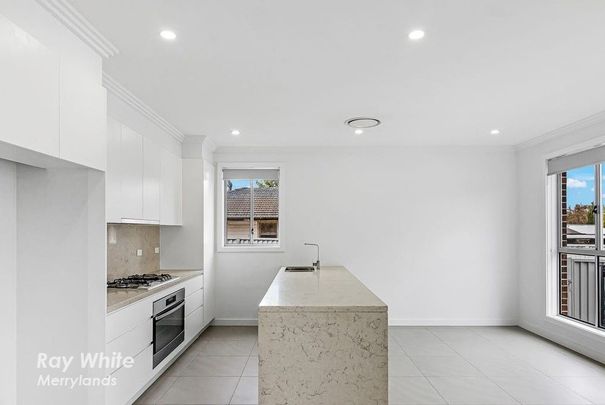 Spacious 5-Bedroom Home- Comfort & Convenience - Photo 1