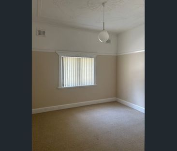 Cooks Hill Home - Photo 4