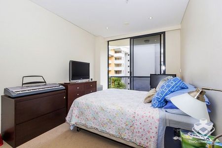 East North and west facing with park view - Photo 2